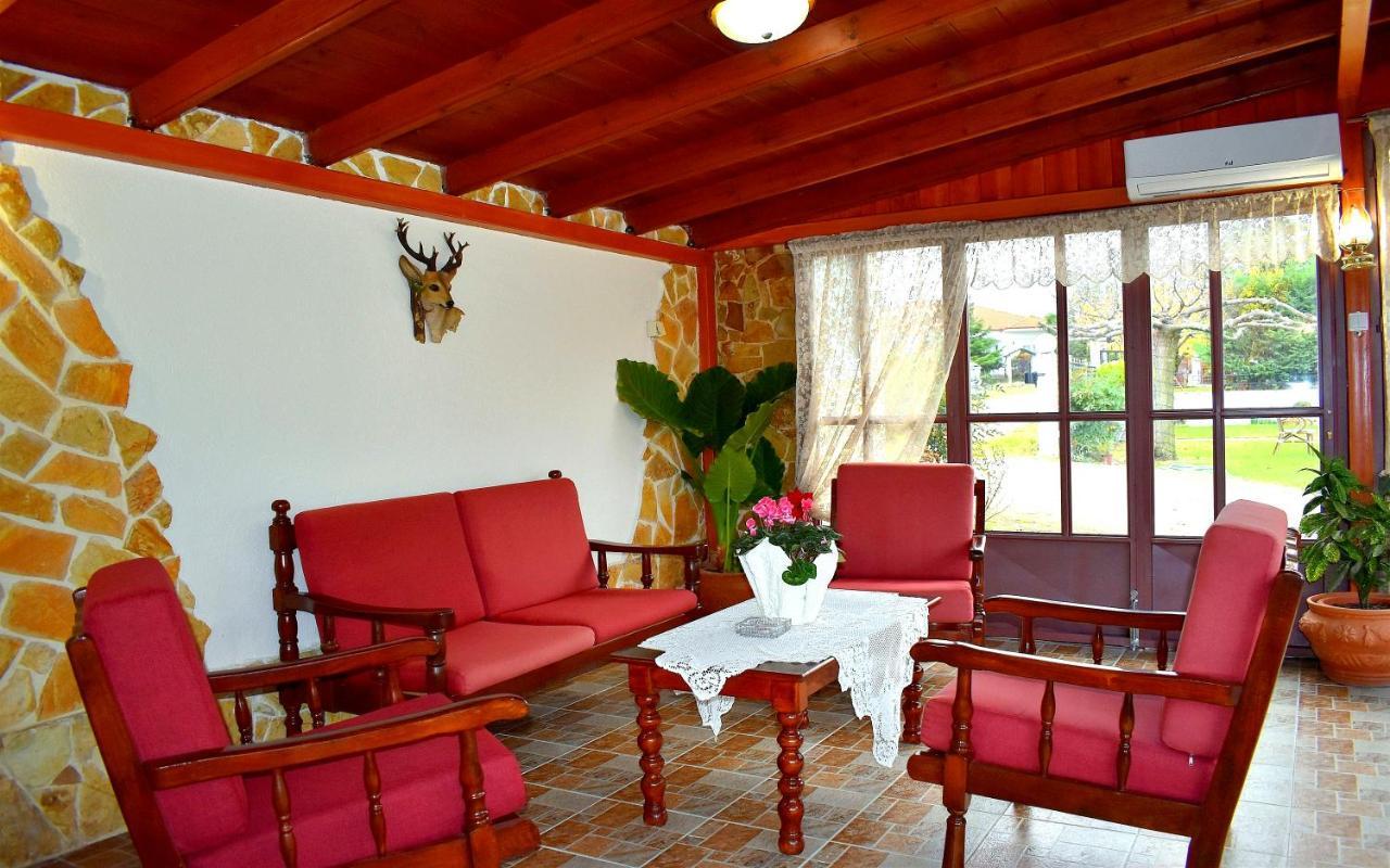 Relax Pozar Hotel Loutraki  Exterior photo